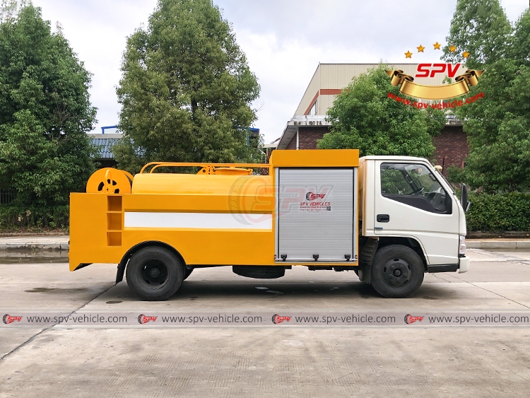 2,000 Litres Sewer Jetting Truck JMC - RS 2,000 Litres Sewer Jetting Truck JMC - RS